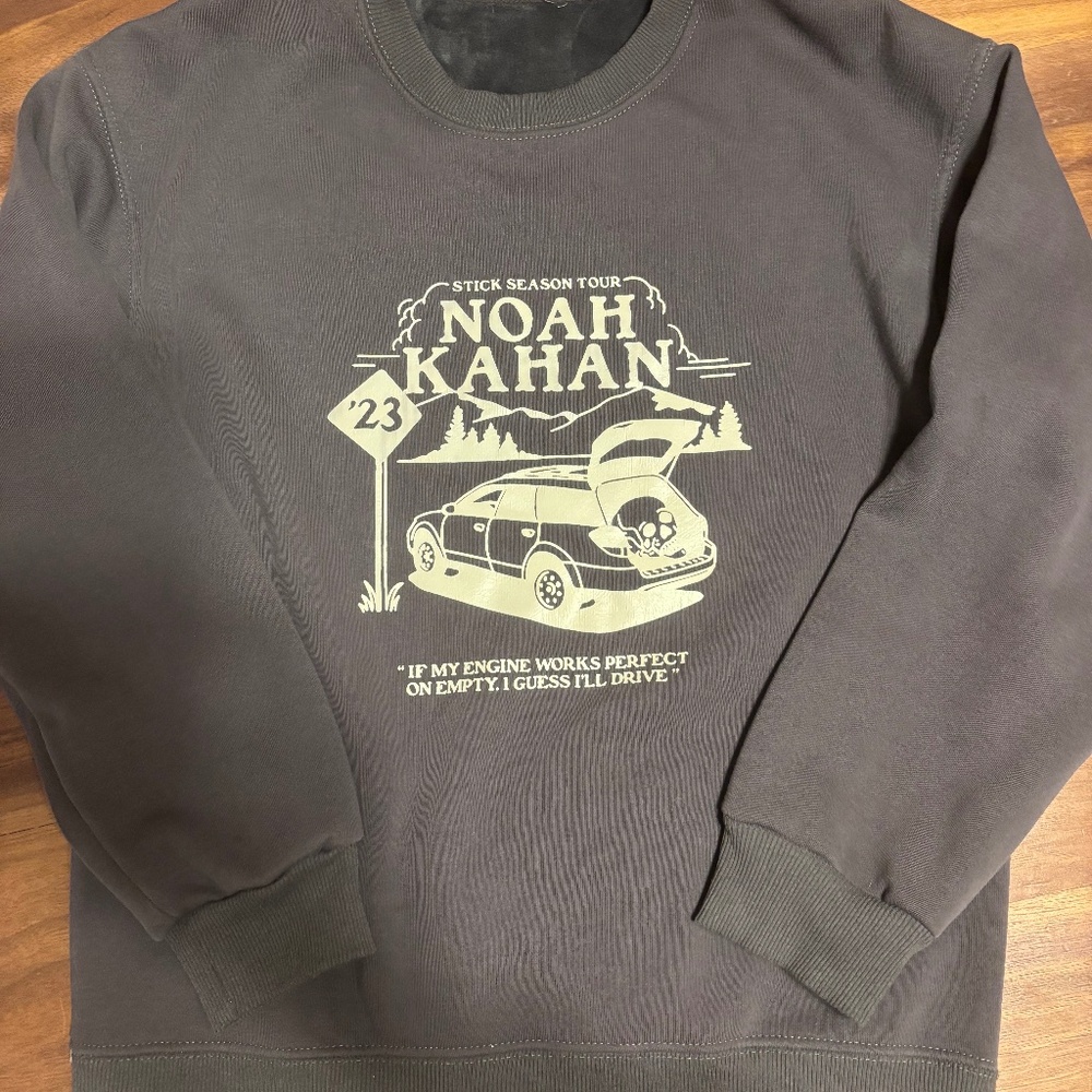 Noah Kahan Graphic Women's Sweatshirt - Gray